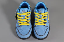 Load image into Gallery viewer, Bubbles Dunks