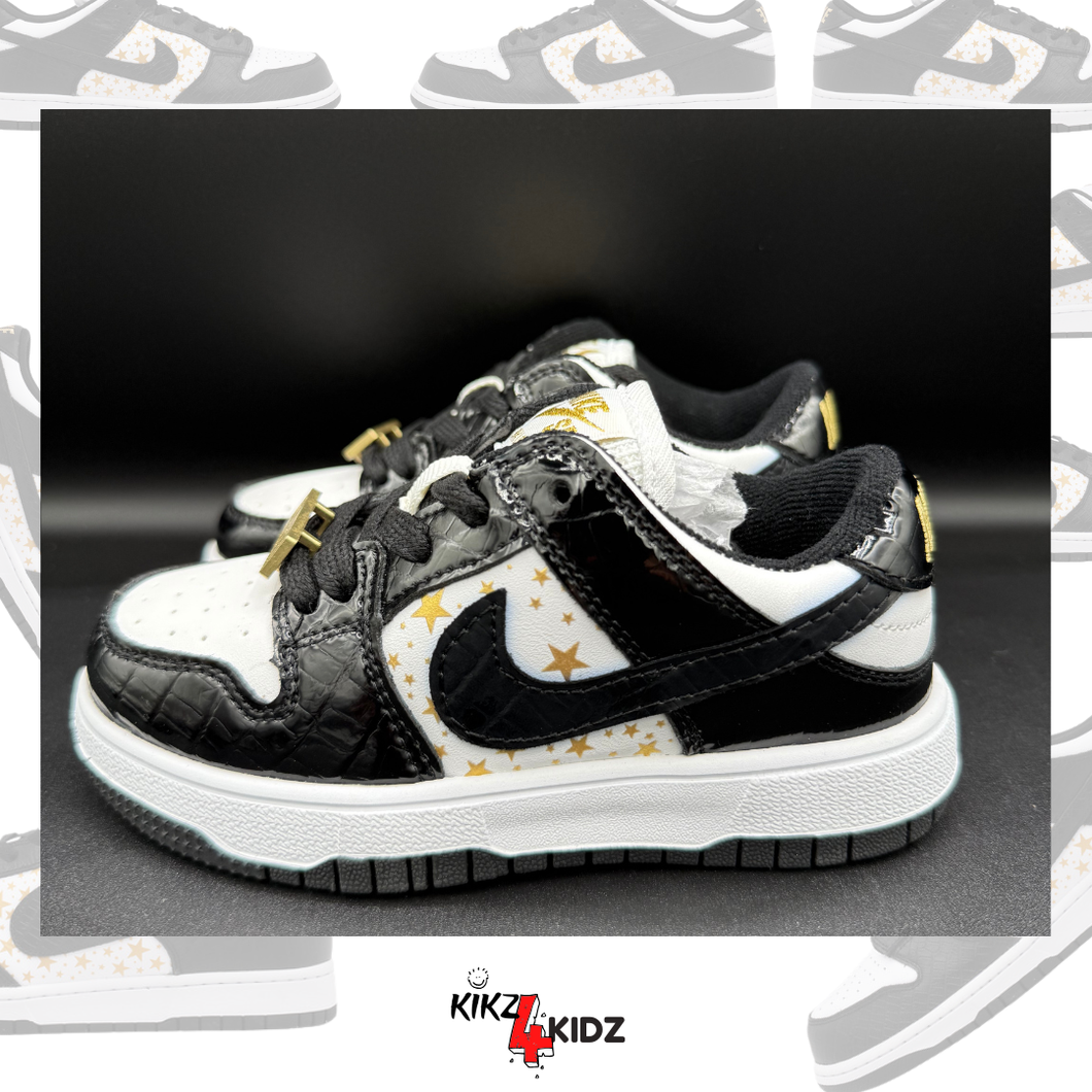 Find The BLACK STARS Dunks?