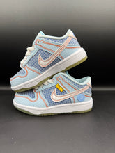 Load image into Gallery viewer, Argon Dunks
