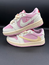 Load image into Gallery viewer, Cream Pinks
