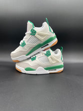 Load image into Gallery viewer, Jordan 4 x Nike SB Pine Green
