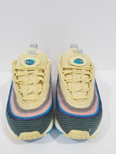 Load image into Gallery viewer, Who's SEAN WOTHERSPOON?

