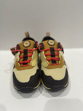 Load image into Gallery viewer, Desert Cactus Max&#39;s
