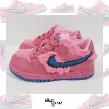 Load image into Gallery viewer, Pink Bear Dunks
