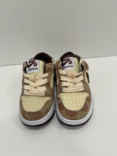 Load image into Gallery viewer, Super Fast CHEETAH DUNKS
