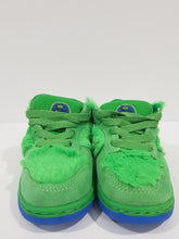 Load image into Gallery viewer, Green Bear Dunks
